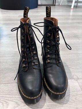 Dr Martens Leona Vintage Platform Heel Boots